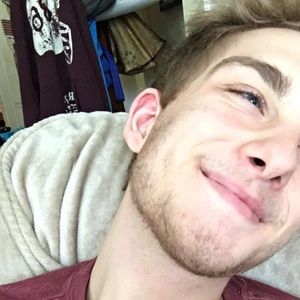 Meet your Posher, Dameon